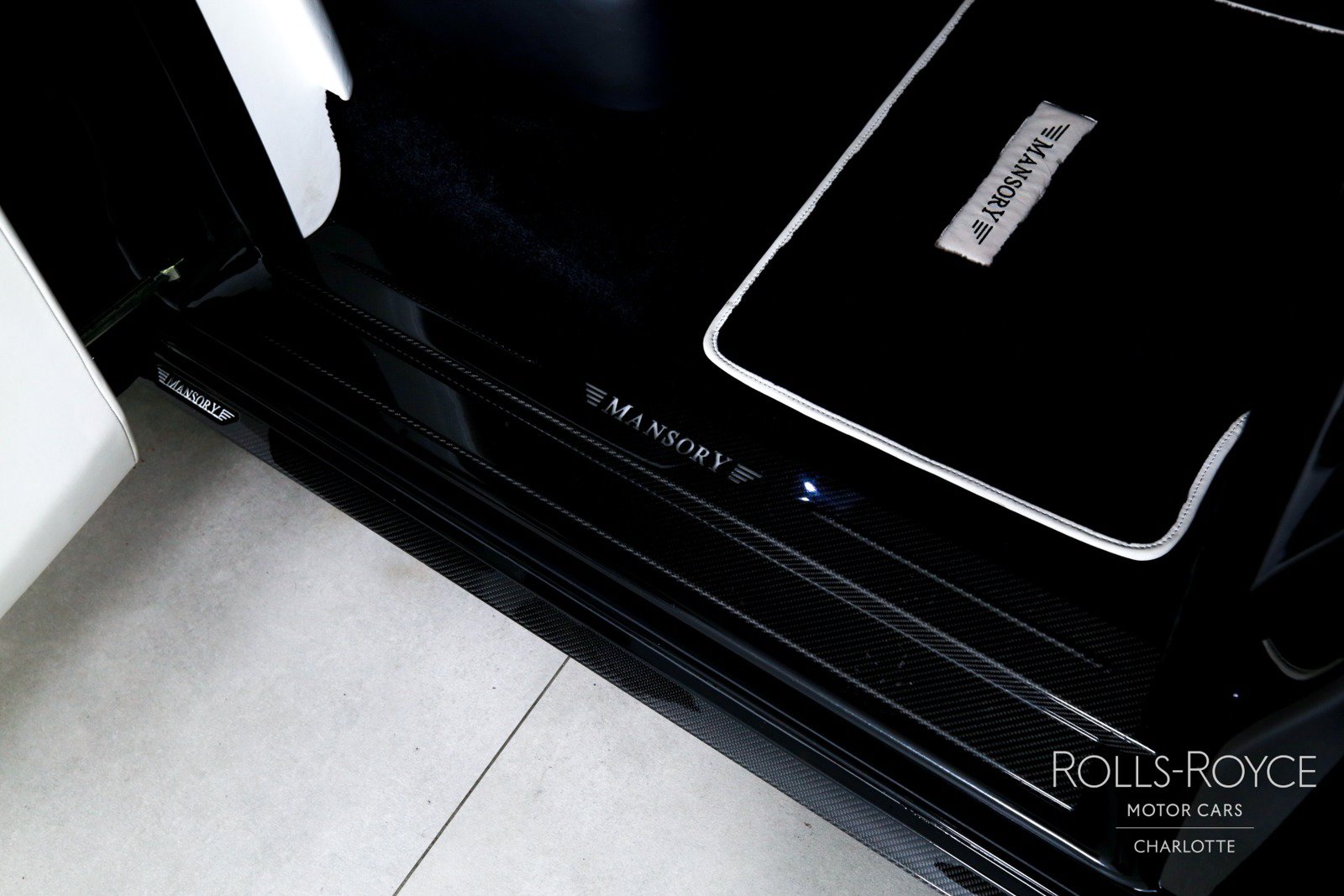 Used 2018 Rolls-Royce Phantom Sedan RWD image 34