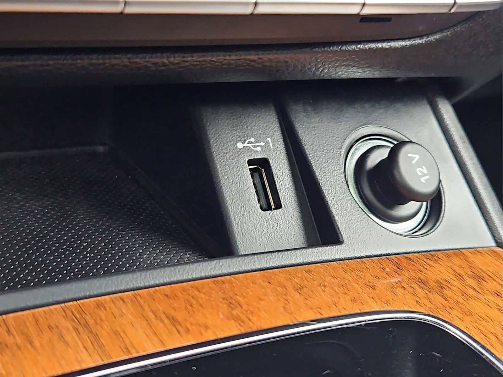 Certified 2023 Audi Q5 e Premium Plus w/ Premium Plus Package image 31