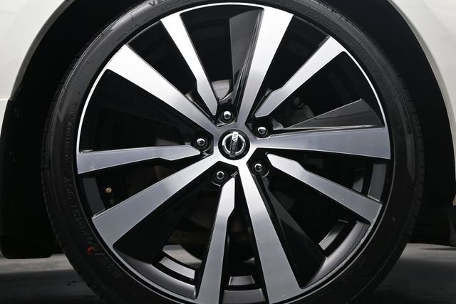 Used 2019 Nissan Altima 2.5 SR w/ SR Premium Package FWD image 9