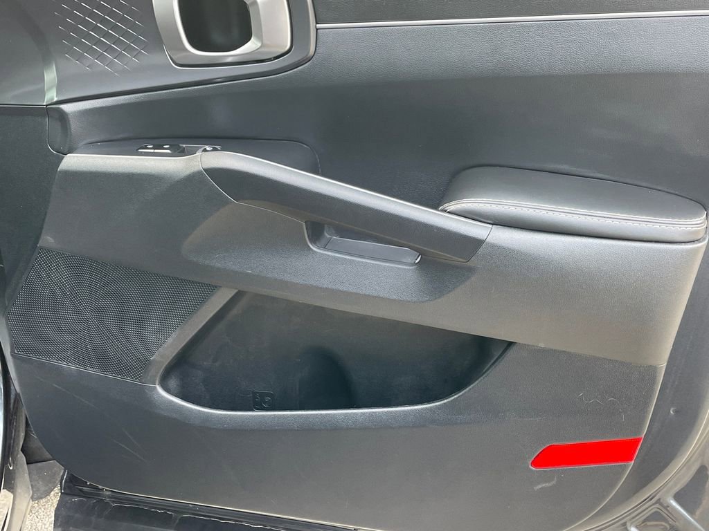 Used 2024 Kia Sorento S image 14