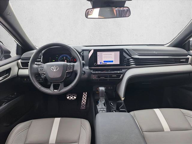 Used 2026 Toyota Camry SE FWD image 15