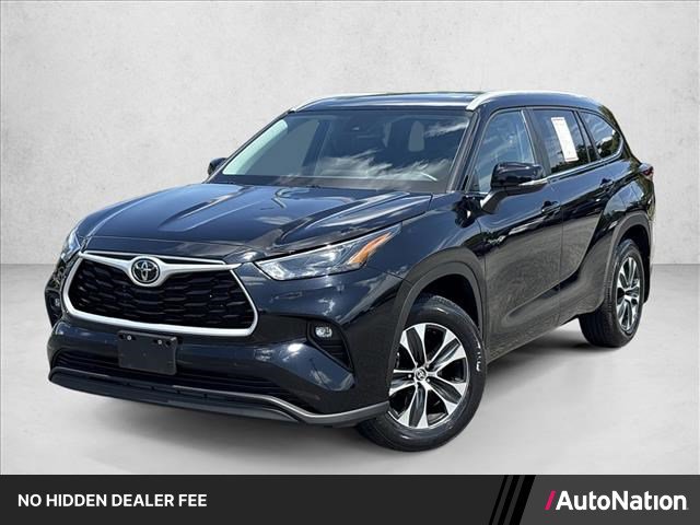 Certified 2026 Toyota Highlander XLE AWD/4WD image 1