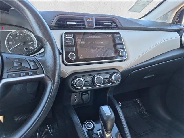 Used 2021 Nissan Versa SV FWD image 13