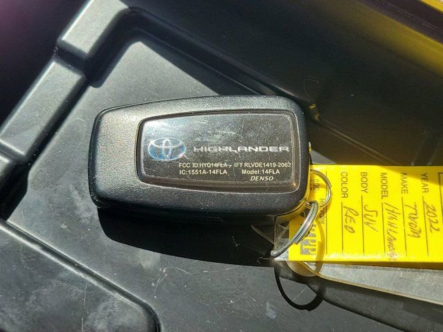 Used 2022 Toyota Highlander Platinum image 36