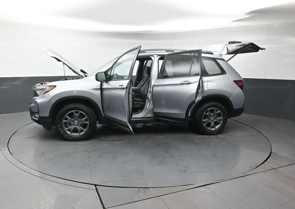 Certified 2024 Honda Passport TrailSport image 47