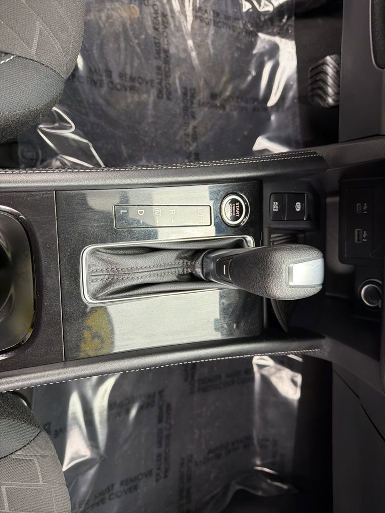 Used 2023 Nissan Kicks SV image 15