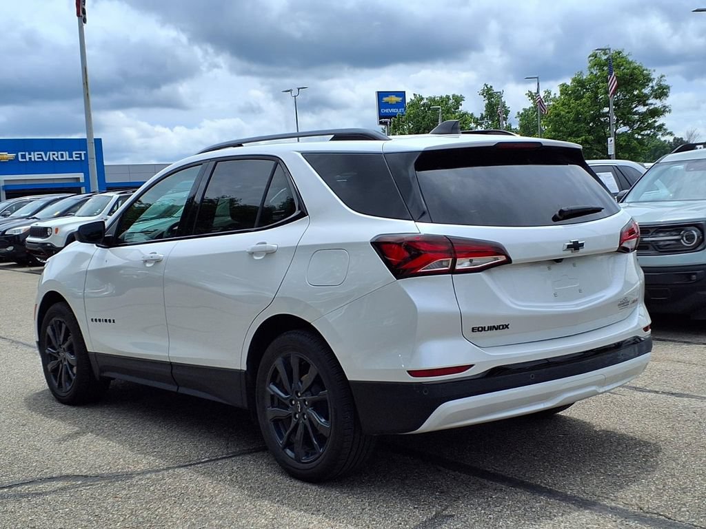 Used 2024 Chevrolet Equinox RS FWD image 7