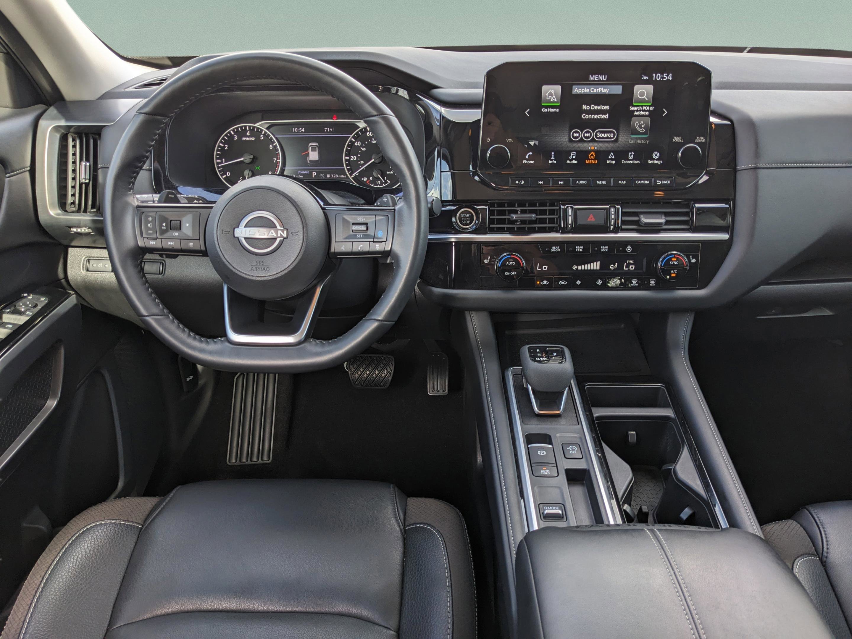 Used 2024 Nissan Pathfinder SL w/ Black Appearance Package image 19