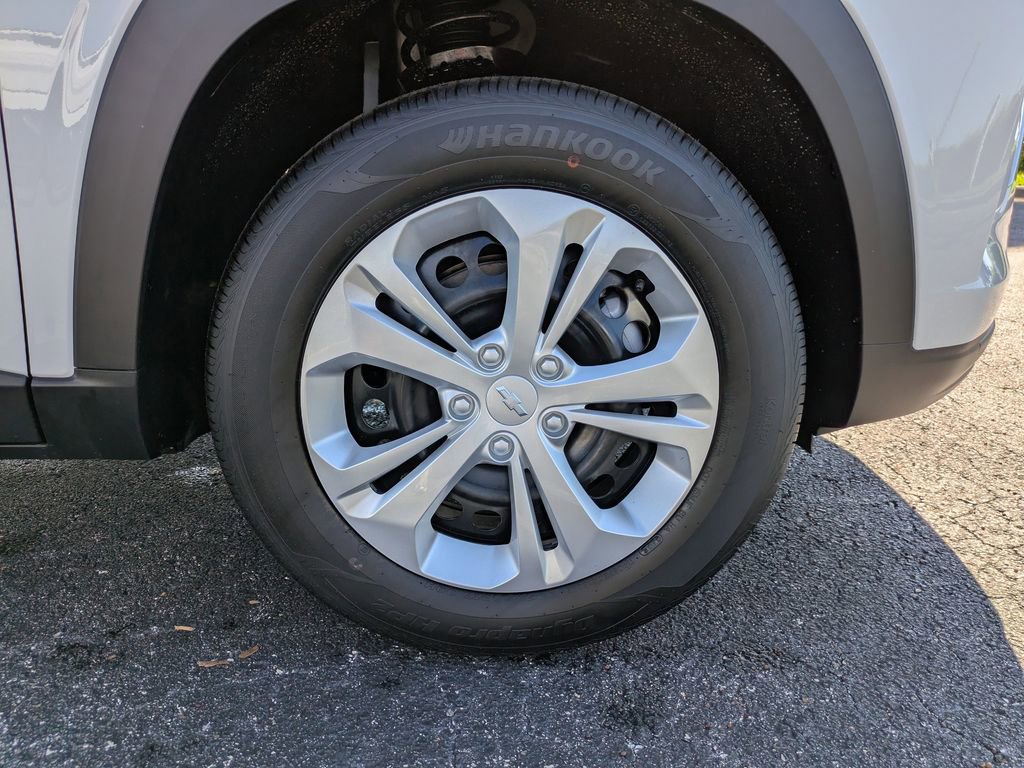 New 2026 Chevrolet Trax LS w/ Driver Confidence Package image 11