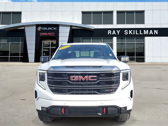 Used 2024 GMC Sierra 1500 AT4 w/ Technology Package image 2