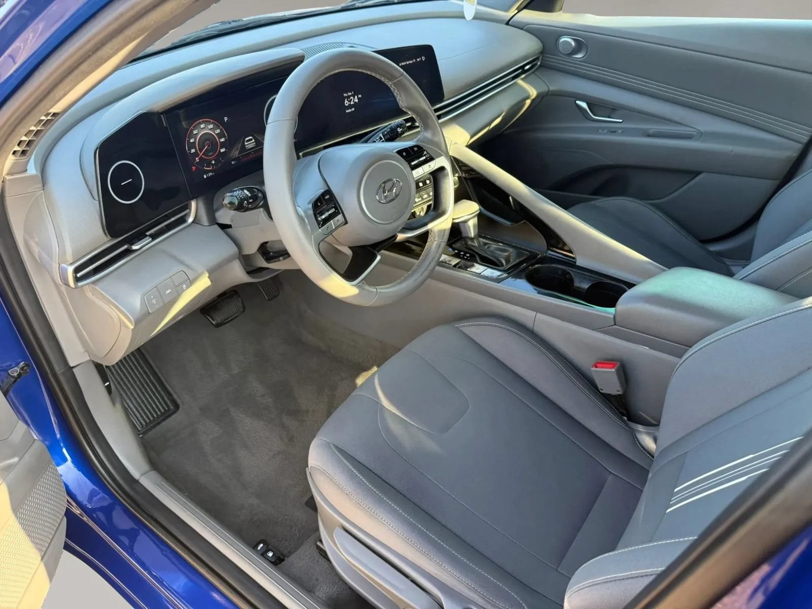 Used 2023 Hyundai Elantra SEL w/ Convenience Package FWD image 14
