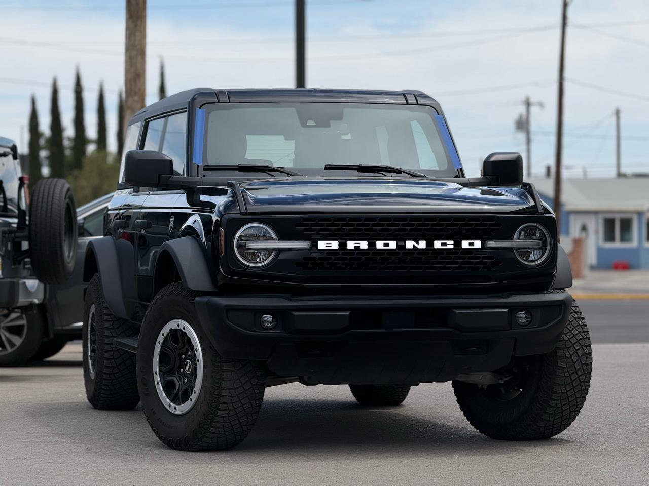 Used 2023 Ford Bronco Big Bend w/ Sasquatch Package AWD/4WD image 2