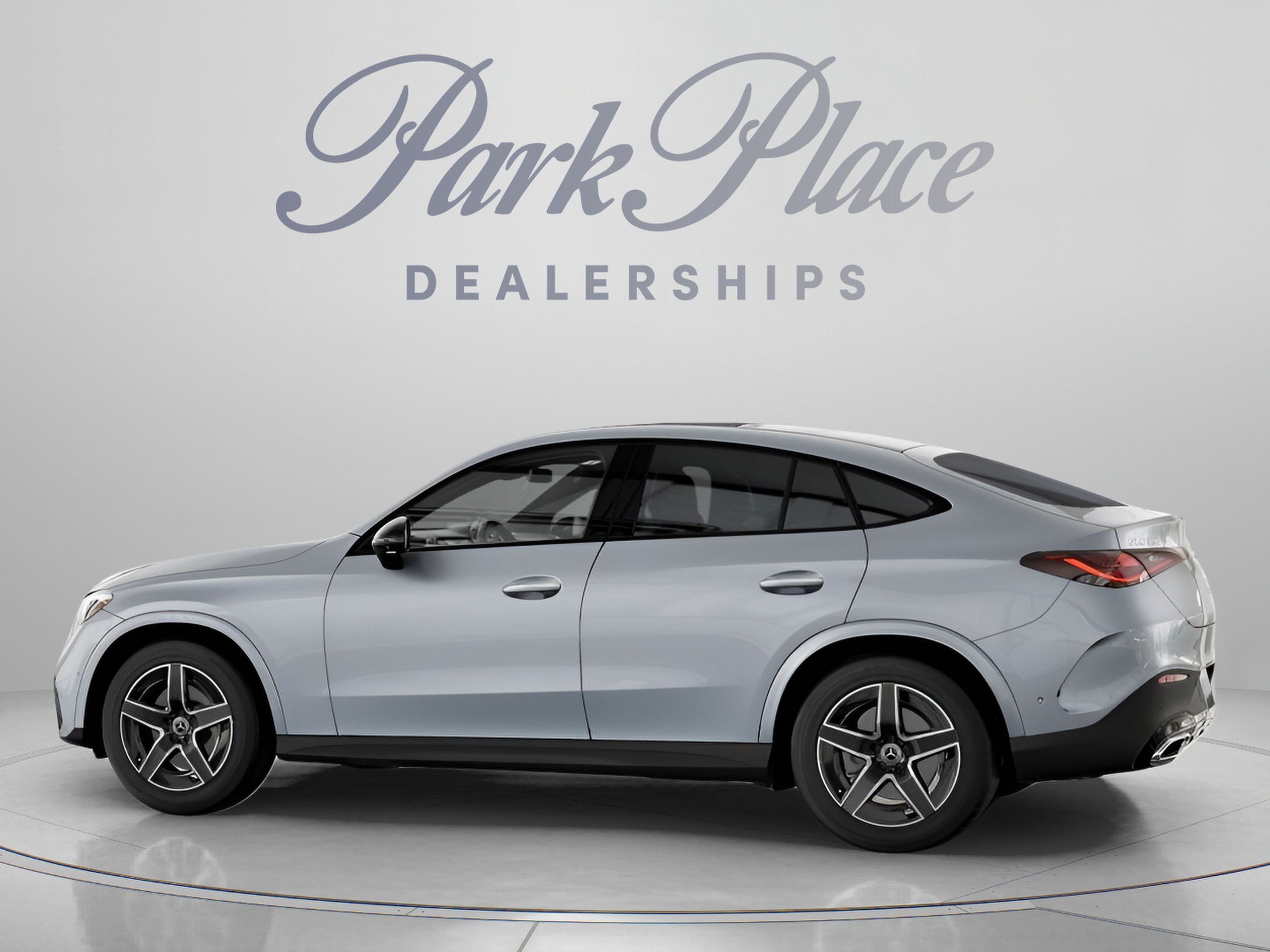 Used 2024 Mercedes-Benz GLC 300 4MATIC image 9