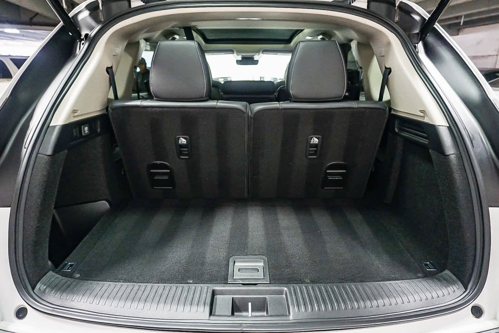 Used 2023 Acura MDX SH-AWD w/ Technology Package image 30