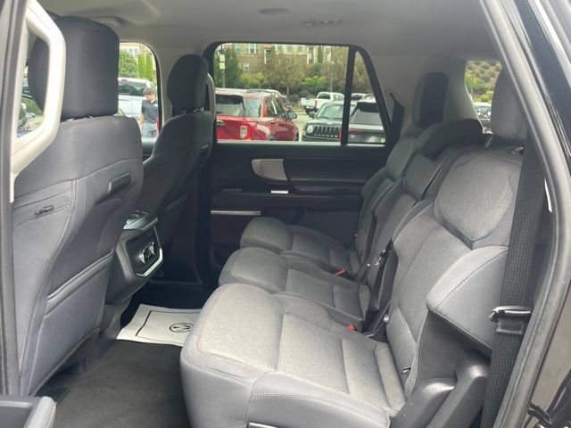 Used 2025 Ford Expedition Max Active RWD image 9