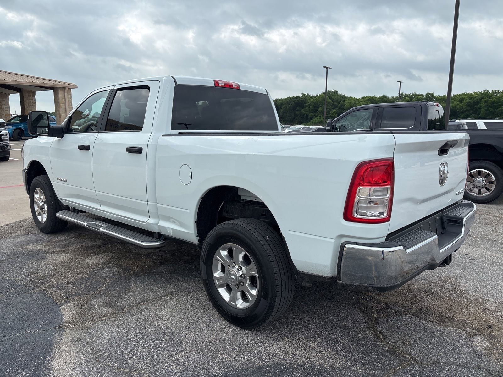 Used 2024 RAM 2500 Big Horn AWD/4WD image 2