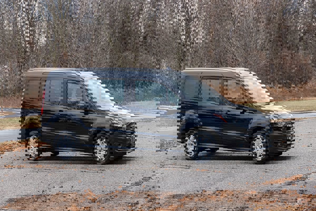 Used 2023 Ford Transit Connect XL image 3