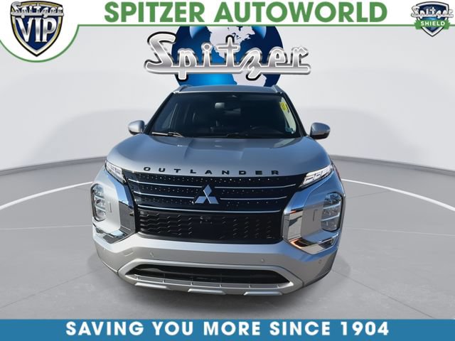 Used 2023 Mitsubishi Outlander AWD image 3