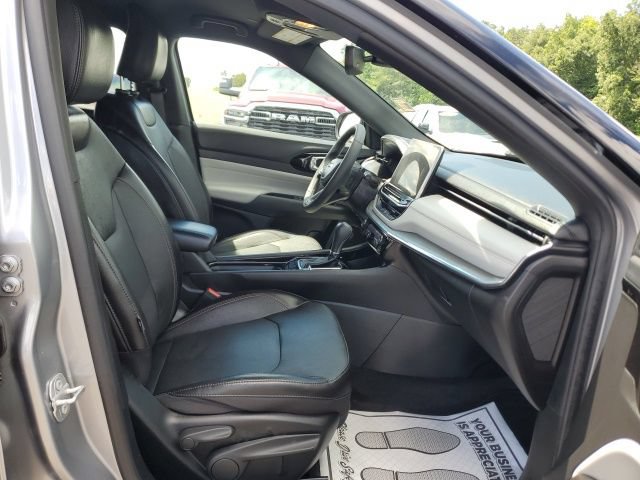 Used 2023 Jeep Compass Limited AWD/4WD image 23