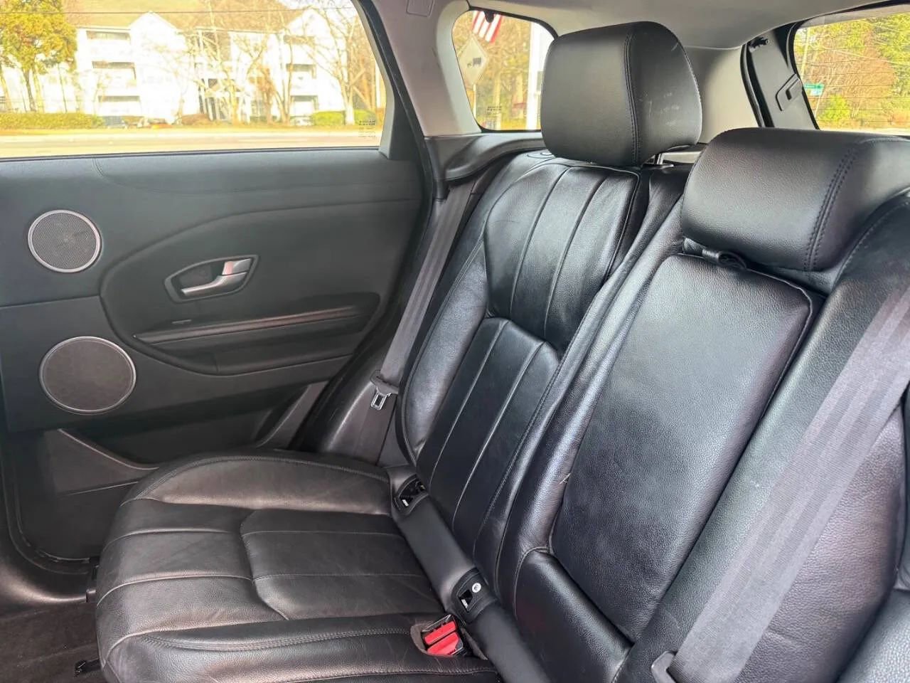 Used 2017 Land Rover Range Rover Evoque SE image 27