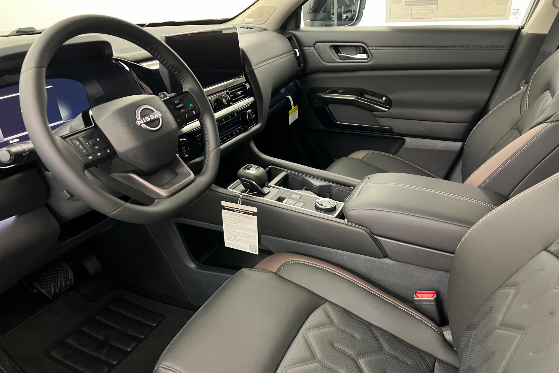 New 2026 Nissan Pathfinder Platinum image 15