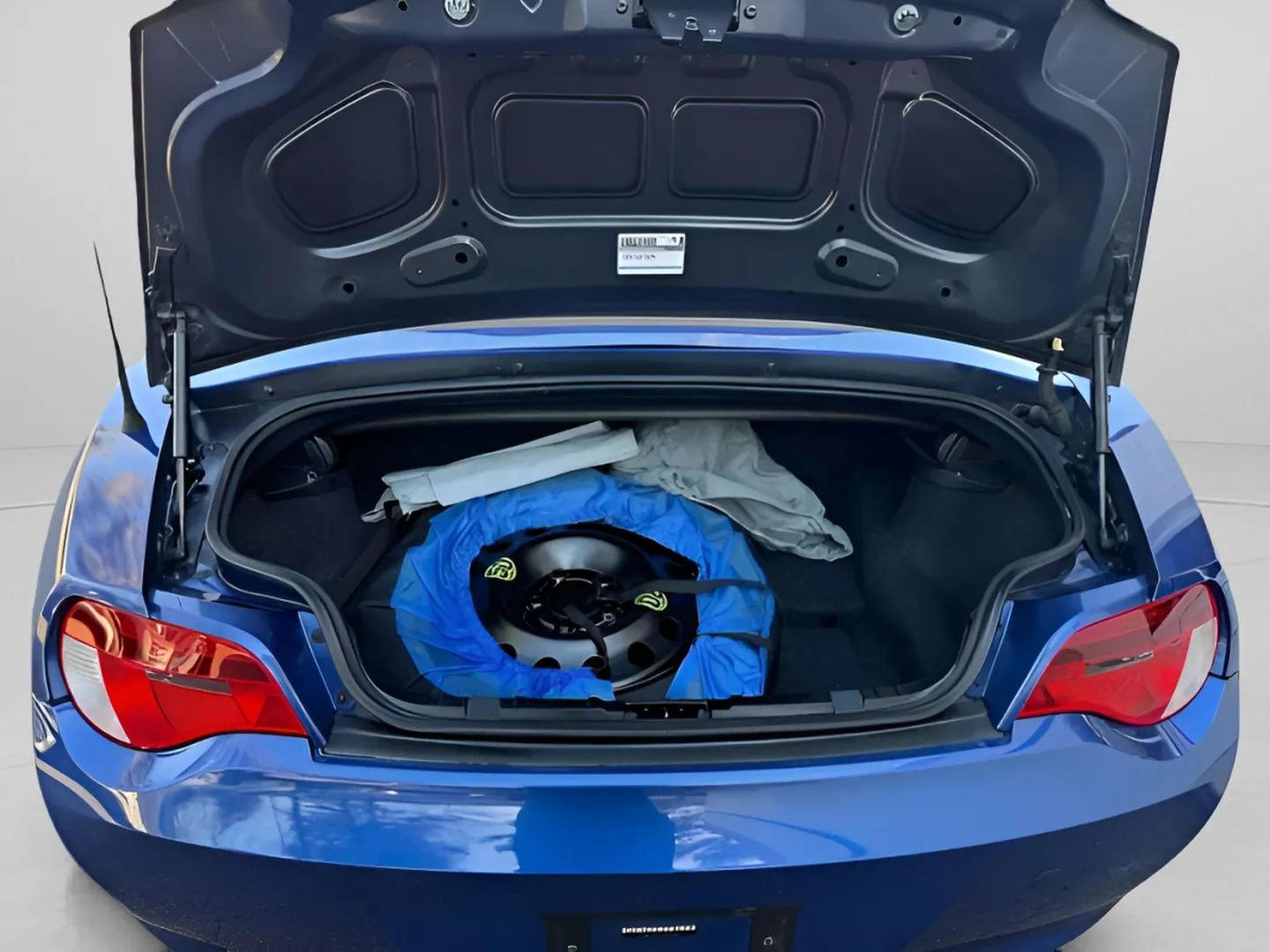 Used 2007 BMW Z4 3.0i image 41