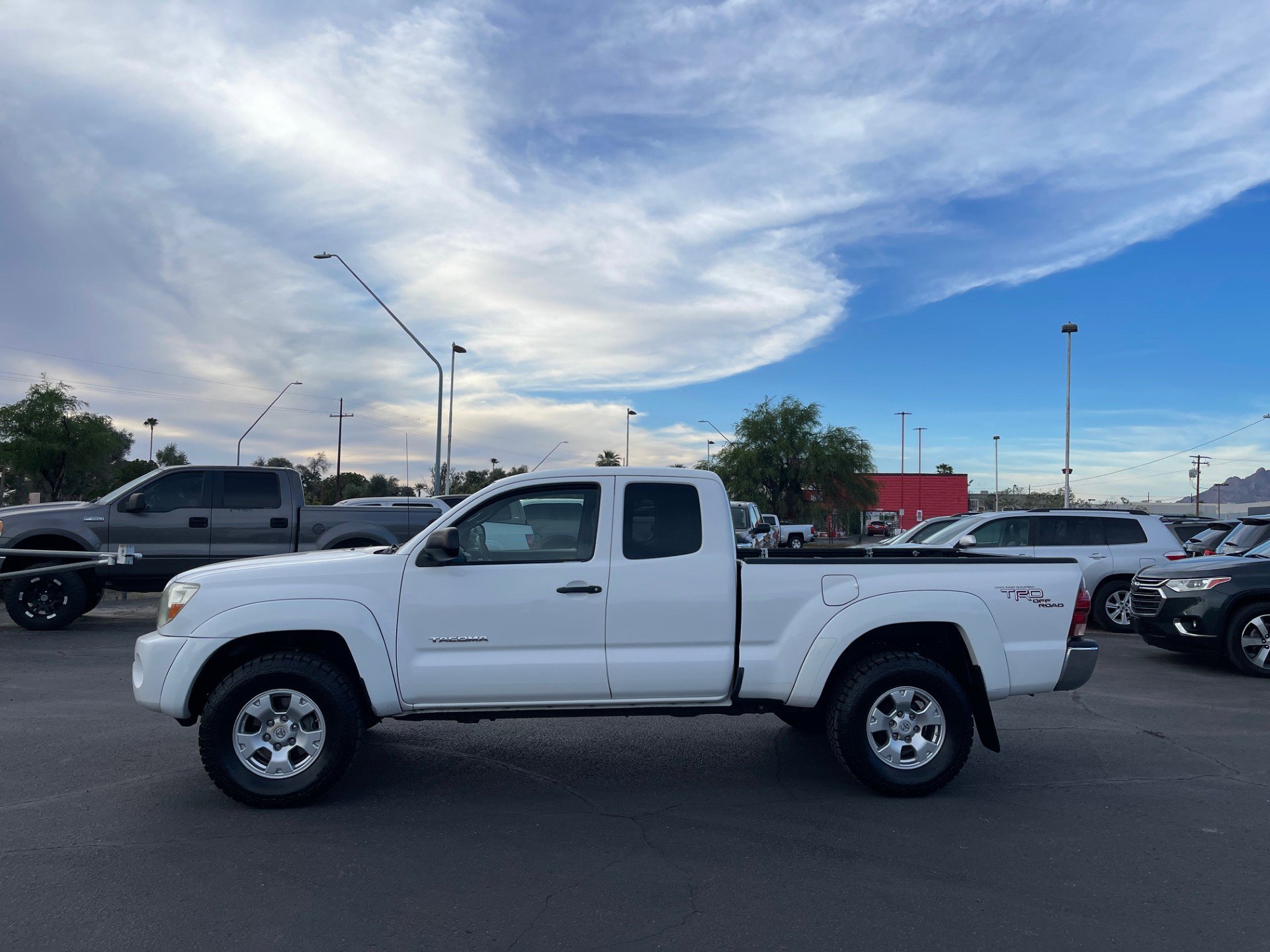 Used 2007 Toyota Tacoma PreRunner RWD image 2