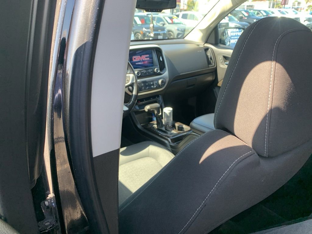 Used 2018 GMC Canyon SLE w/ Nightfall Edition AWD/4WD image 19