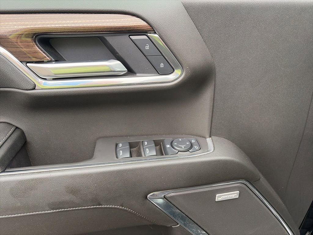 Used 2025 Chevrolet Silverado 1500 LT Trail Boss w/ Convenience Package II AWD/4WD image 16