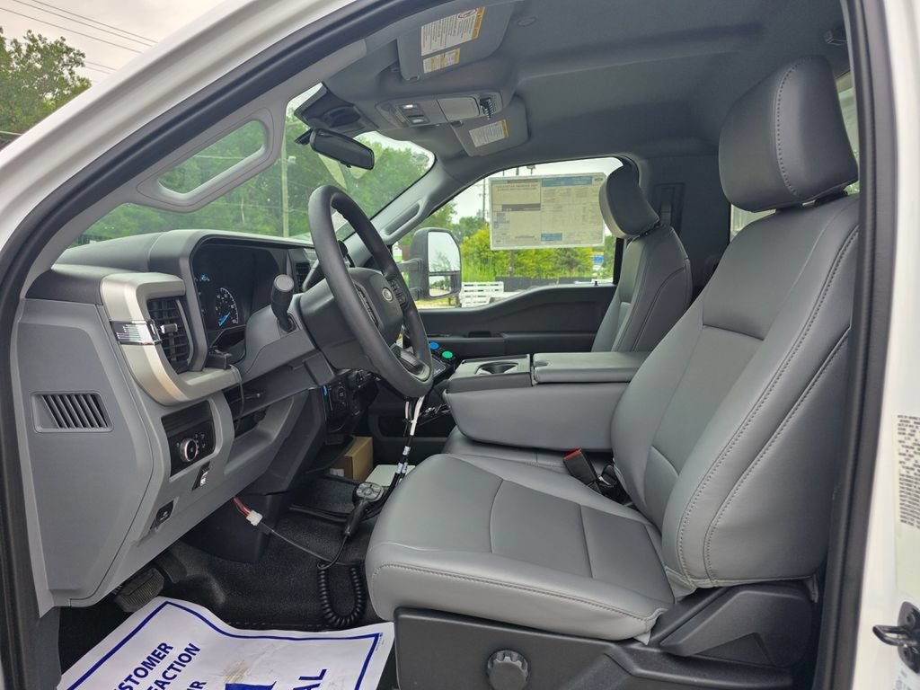 New 2026 Ford F550 4x4 Regular Cab Super Duty image 29