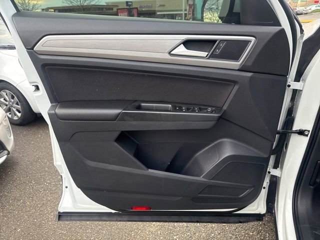 Used 2018 Volkswagen Atlas Launch Edition image 13