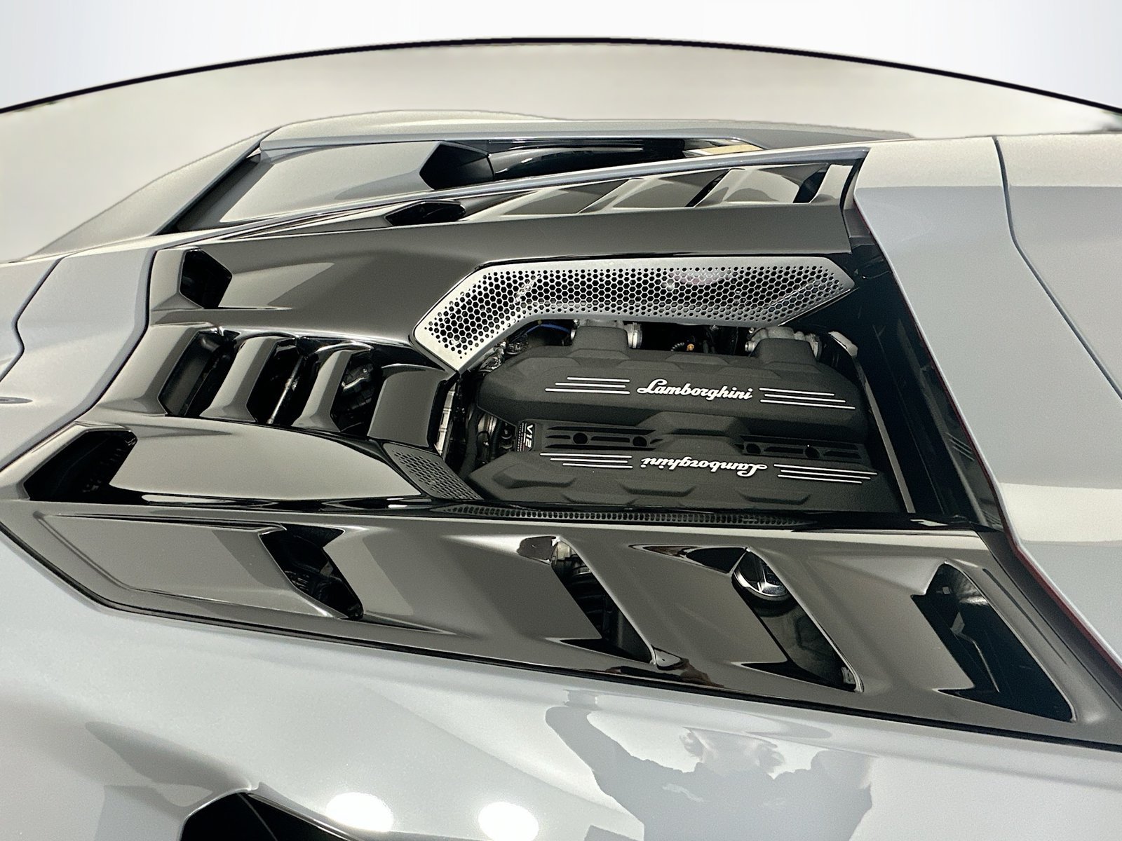 Used 2024 Lamborghini Revuelto AWD/4WD image 67