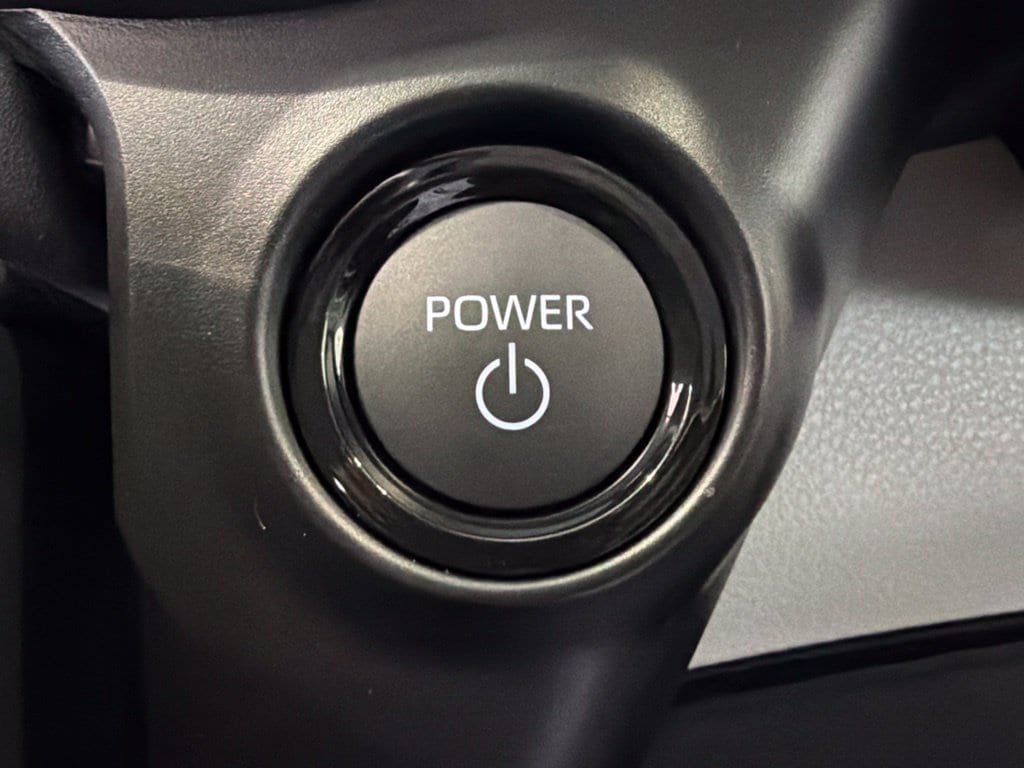 New 2026 Toyota Sienna LE FWD image 24