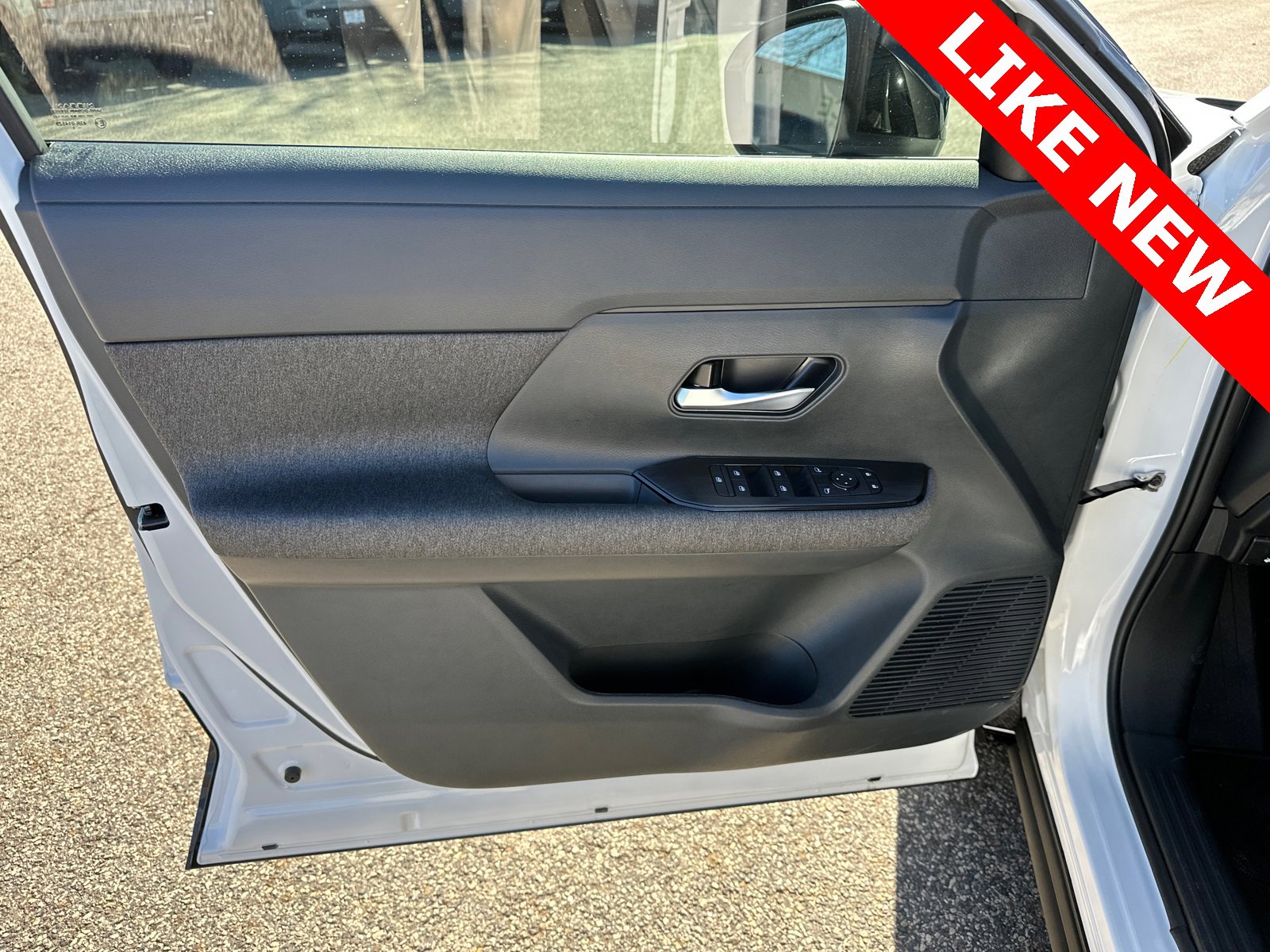 Used 2026 Nissan Kicks SV image 10