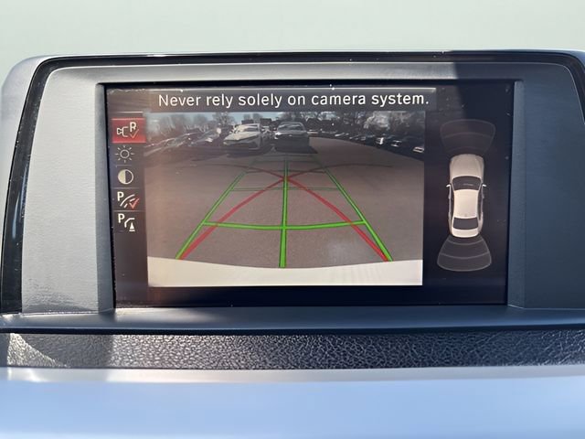 Used 2017 BMW 320i xDrive Sedan image 25