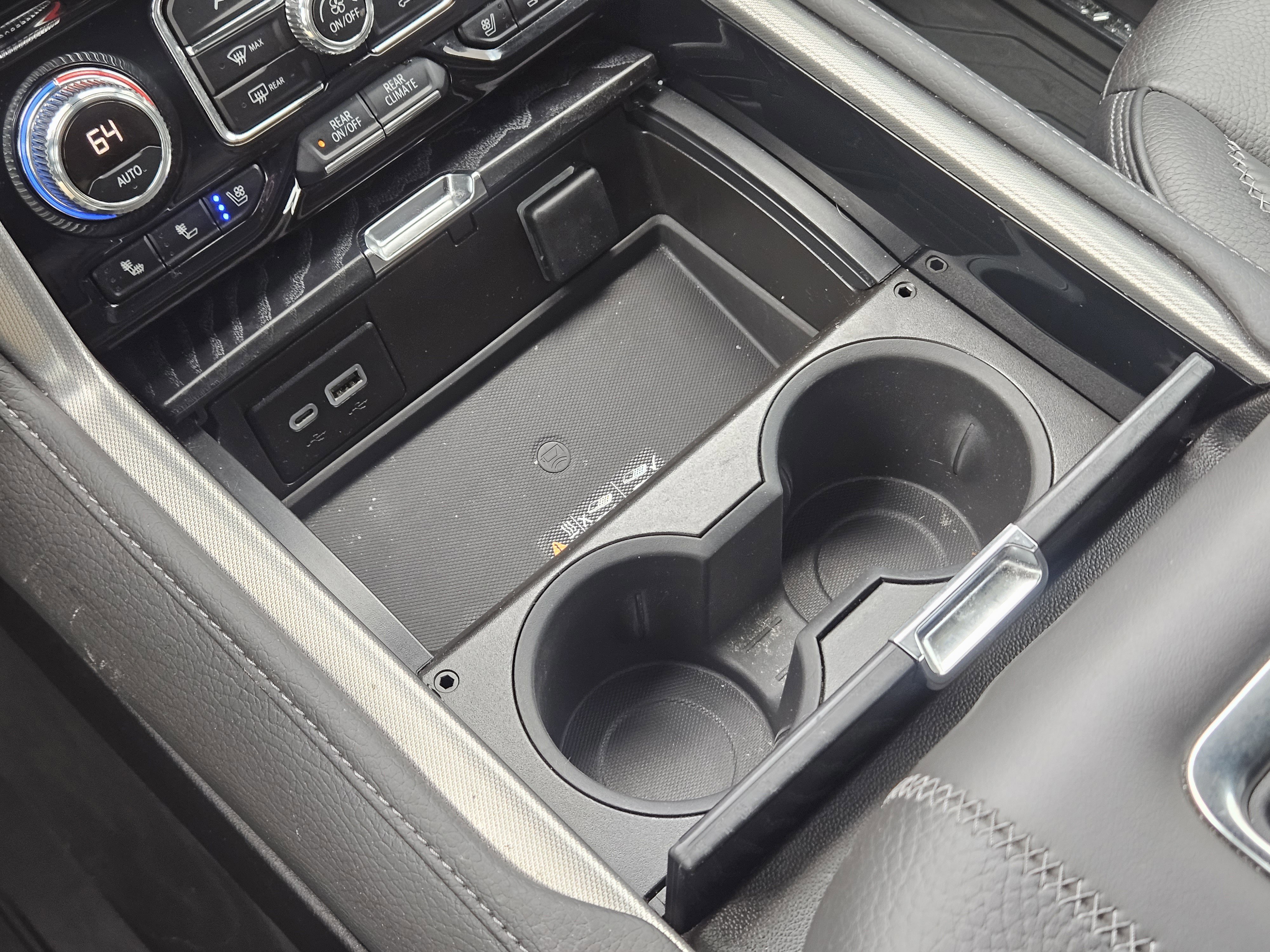 Used 2023 GMC Yukon Denali w/ LPO, Floor Liner Package image 13