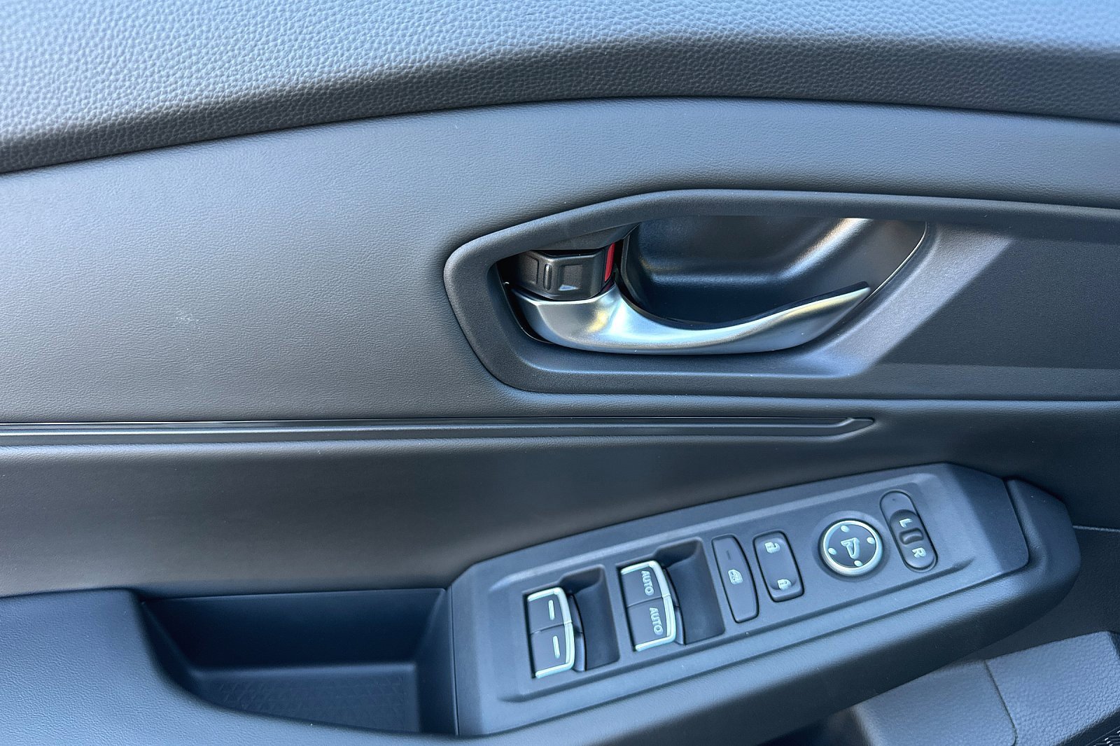 Used 2024 Honda Accord EX image 10