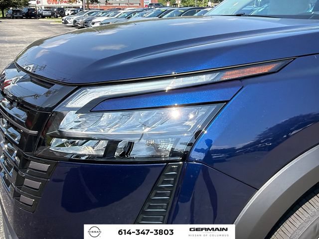 New 2026 Nissan Pathfinder Platinum AWD/4WD image 12