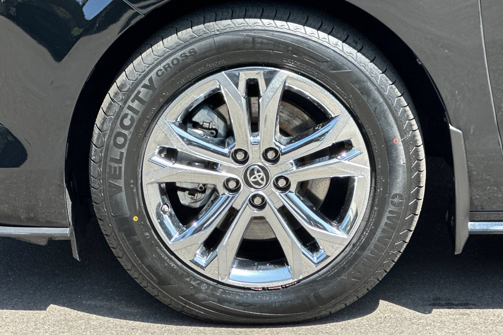 Certified 2024 Toyota Sienna Platinum AWD/4WD image 28