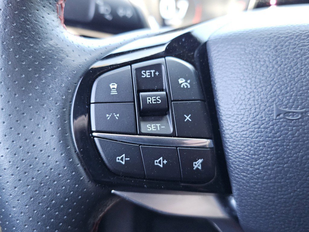 Used 2025 Ford Explorer ST-Line AWD/4WD image 11