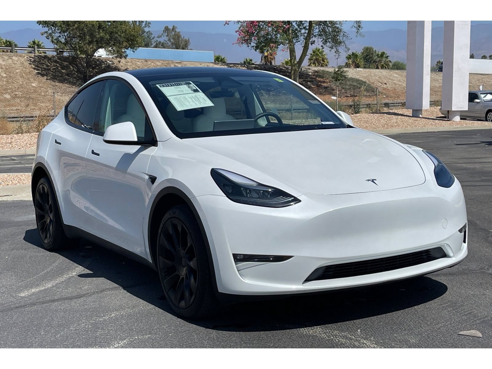 Used 2025 Tesla Model Y Long Range AWD/4WD image 9