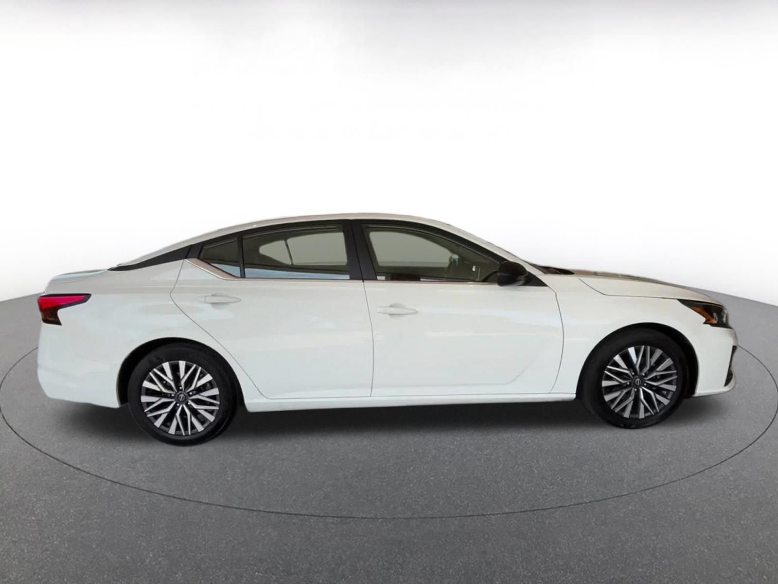 Used 2026 Nissan Altima 2.5 SV FWD image 16