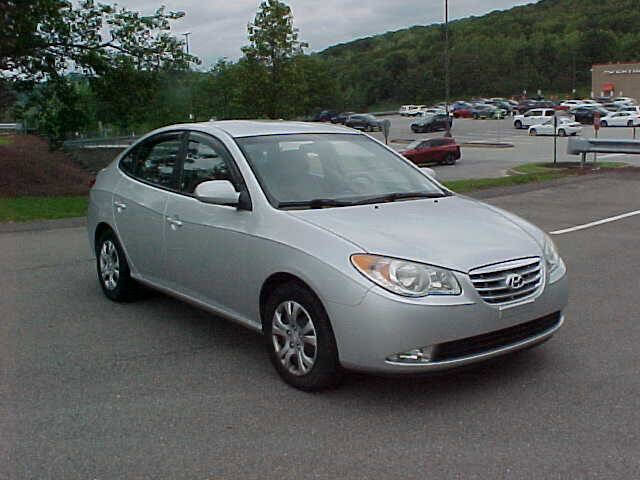 Used 2010 Hyundai Elantra GLS image 22