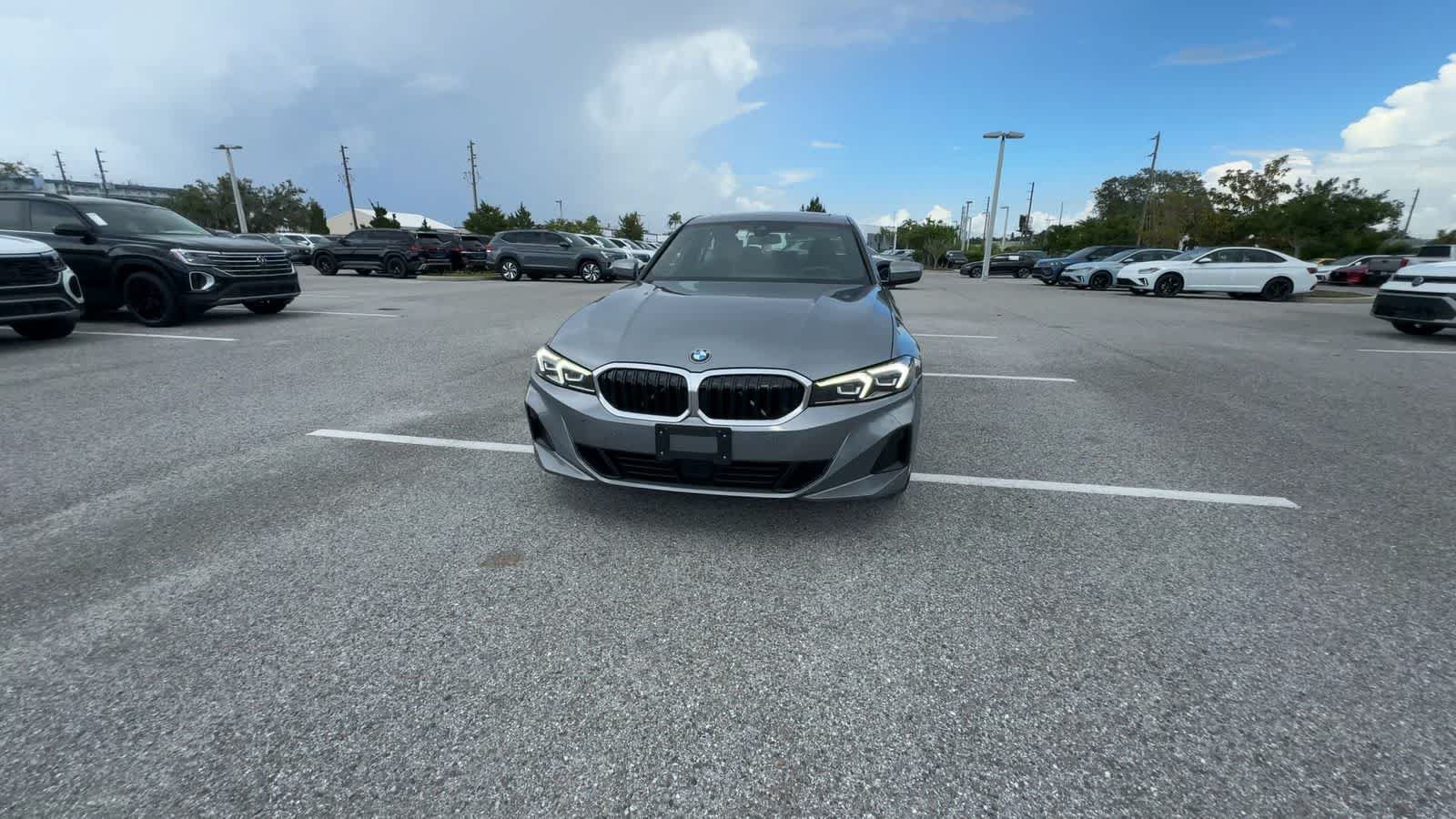 Used 2025 BMW 330i xDrive Sedan AWD/4WD image 2