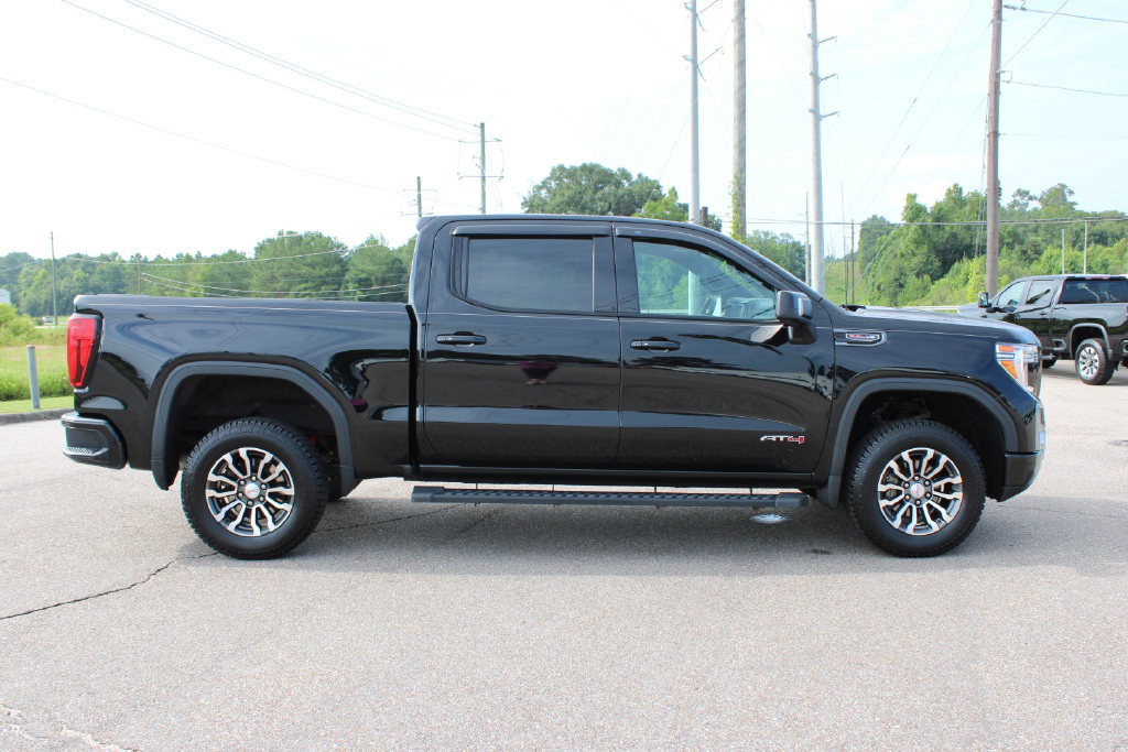 Used 2022 GMC Sierra 1500 AT4 w/ AT4 Premium Package AWD/4WD image 5