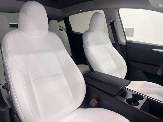Used 2023 Tesla Model Y 2WD image 11