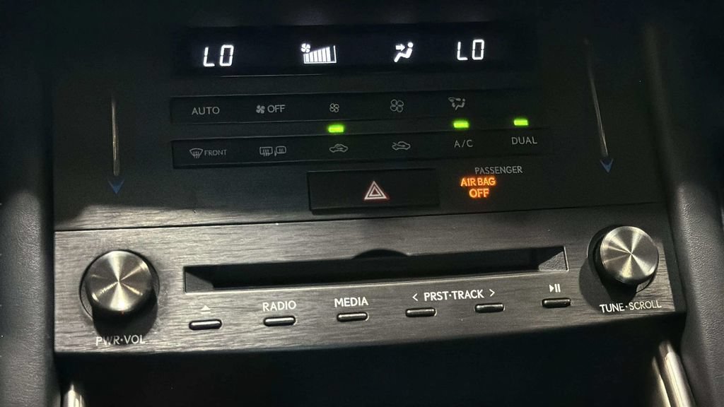 Used 2019 Lexus IS 300 RWD image 24