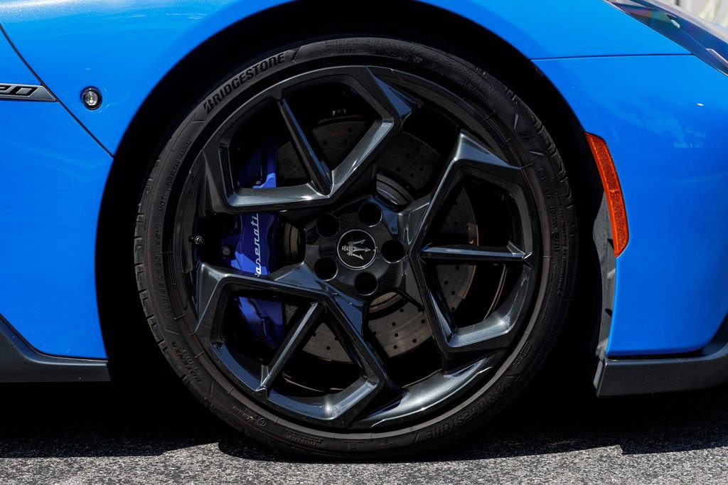 Certified 2022 Maserati MC20 Coupe RWD image 32