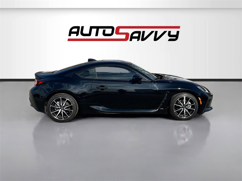 Used 2024 Toyota GR86 Base image 8