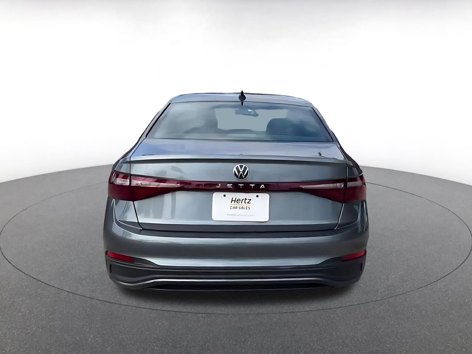 Used 2025 Volkswagen Jetta Sport image 12